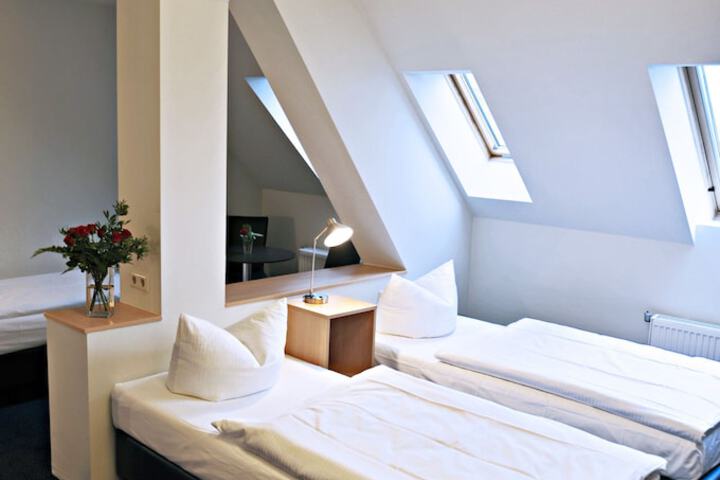 Room 46 of 86