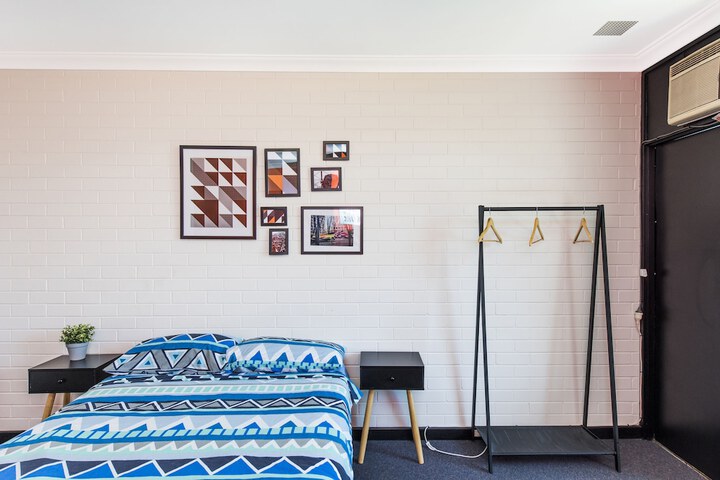 Room 19 of 49