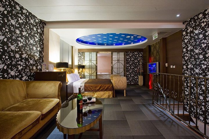 Room 36 of 54
