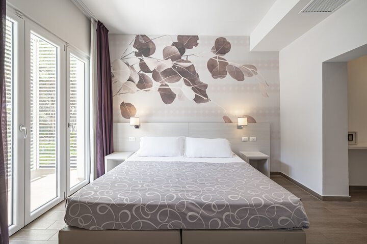 Room 37 of 62