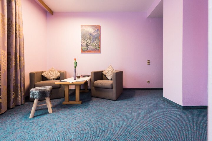Room 17 of 36