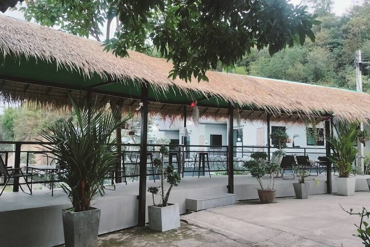 Room 6 of 17