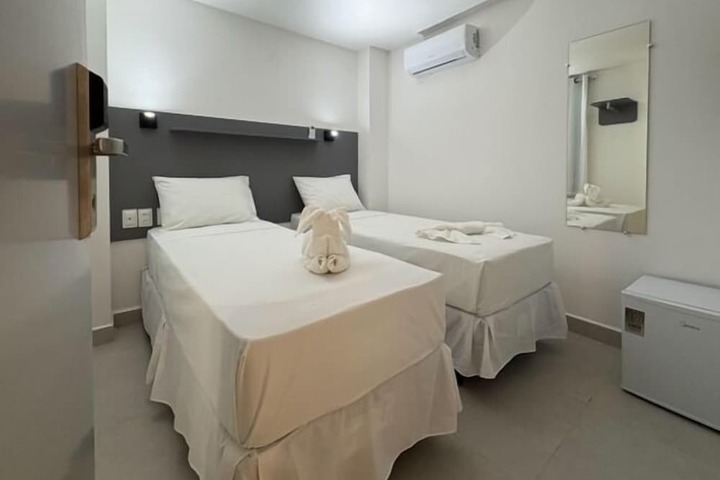 Room 2 of 9