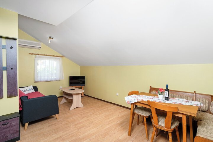 Room 42 of 88