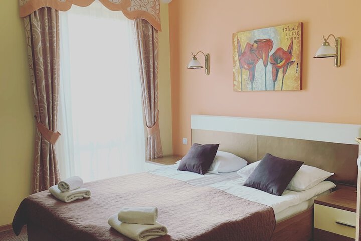 Room 16 of 44