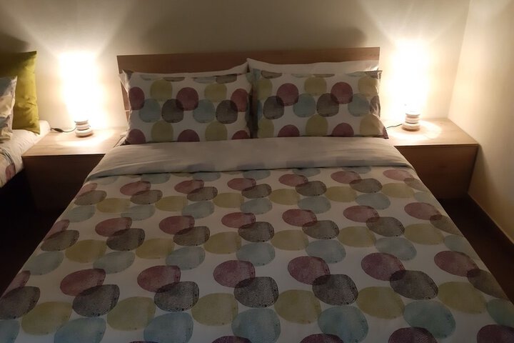 Room 2 of 34