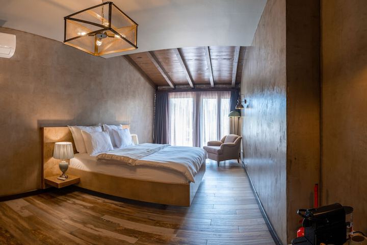 Room 27 of 109