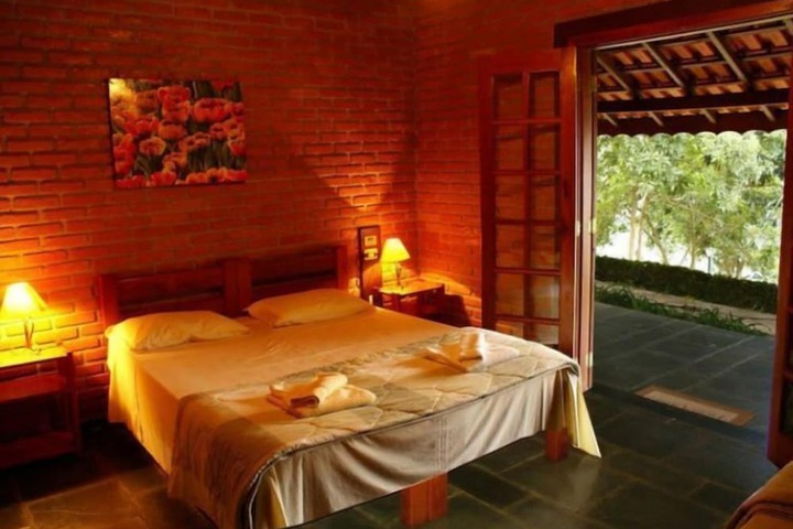 Room 2 of 31
