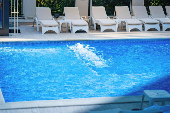 Pool 82 of 103