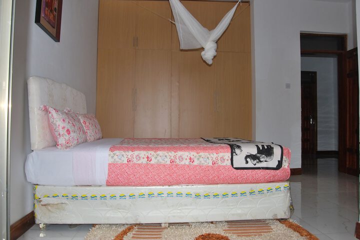 Room 13 of 86