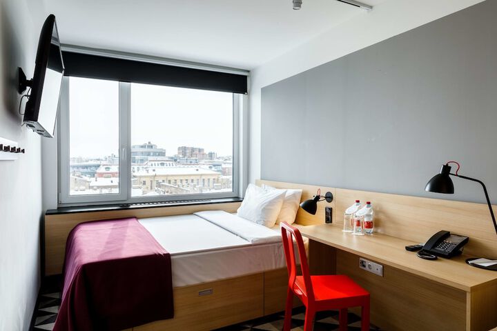 Room 6 of 51