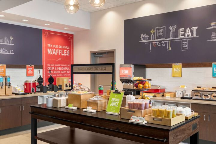 Breakfast/Coffee Service 32 of 44