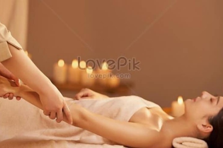 Spa 18 of 27