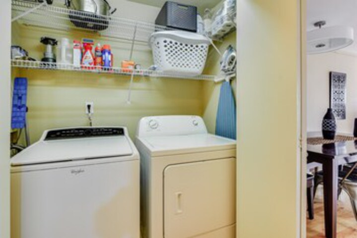 Room 9 of 16