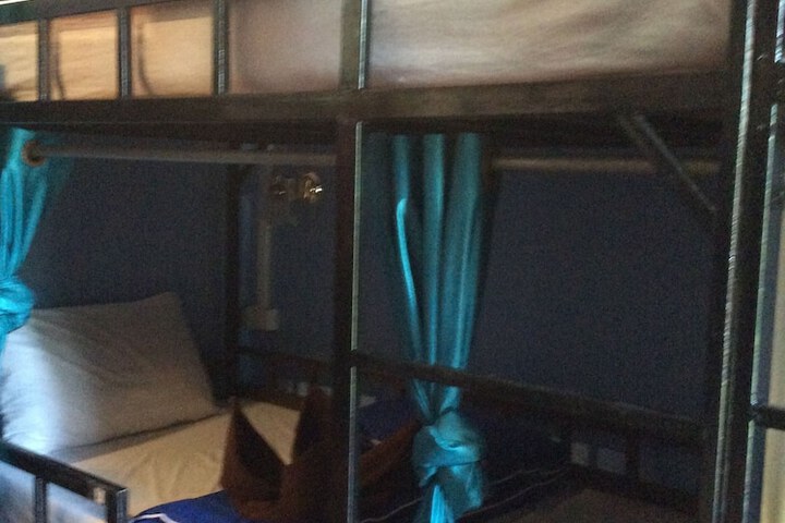 Room 12 of 33
