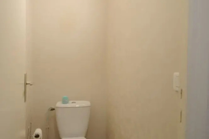 Room 9 of 13