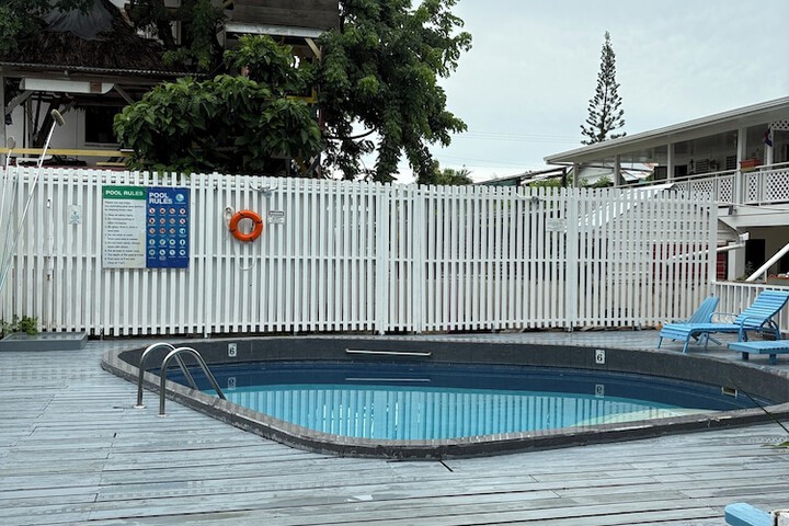 Pool 21 of 31
