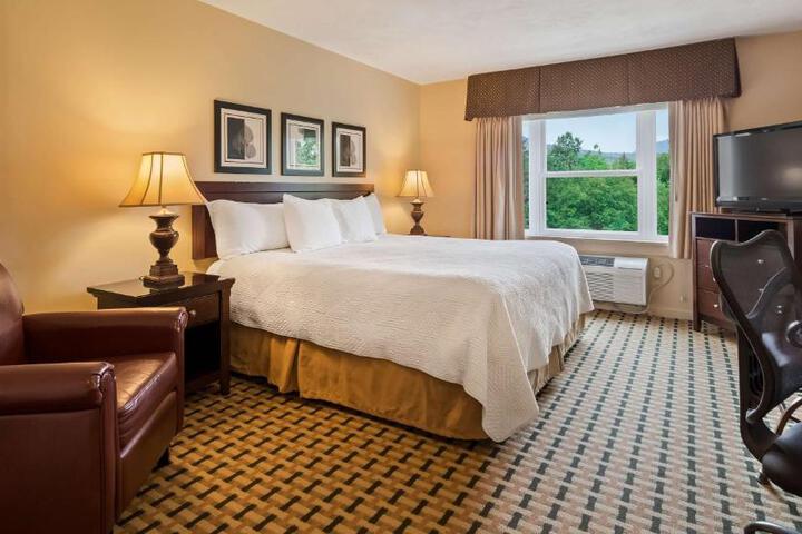 2 Double Beds (2 of 6)