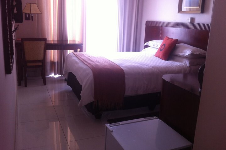 Room 8 of 24