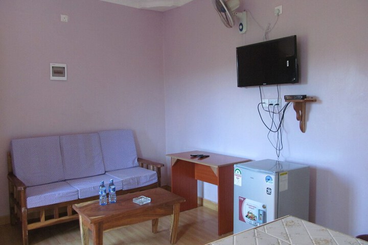 Room 19 of 34