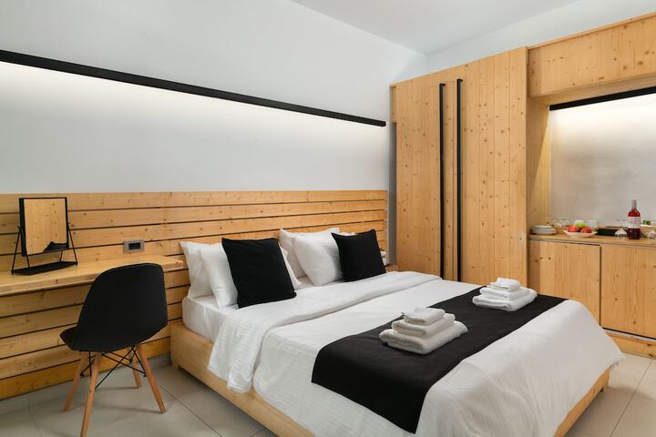 Room 25 of 47