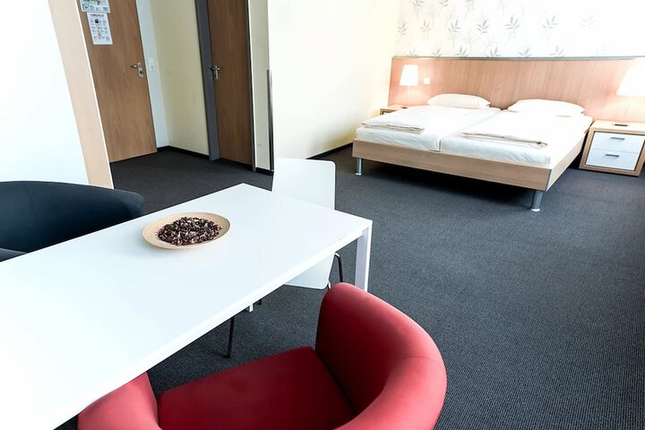 Room 11 of 35