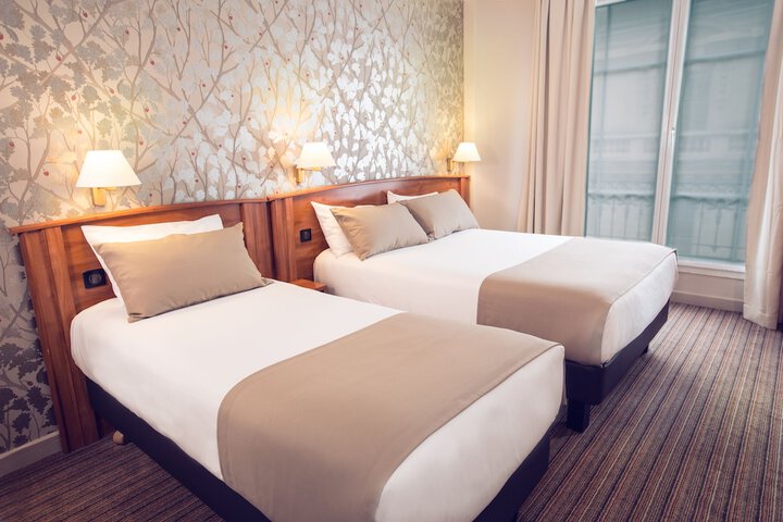 Room 7 of 34