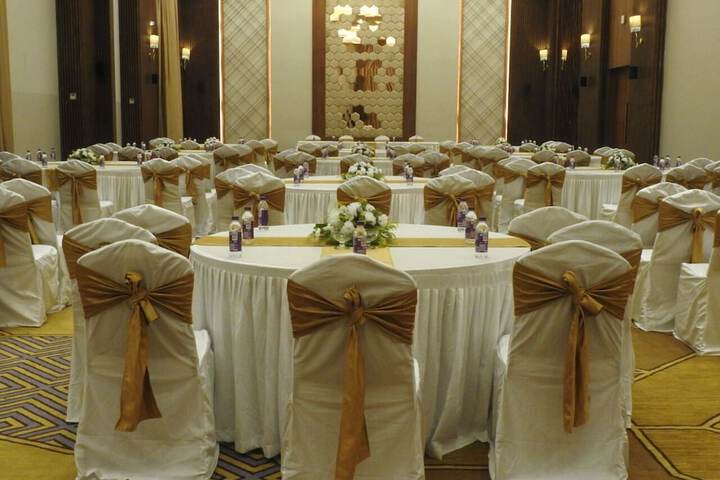 Ballroom/Hall 52 of 63