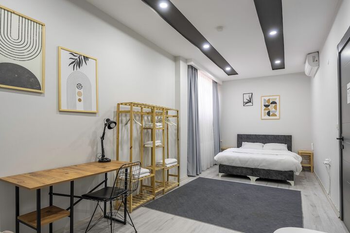Room 129 of 293