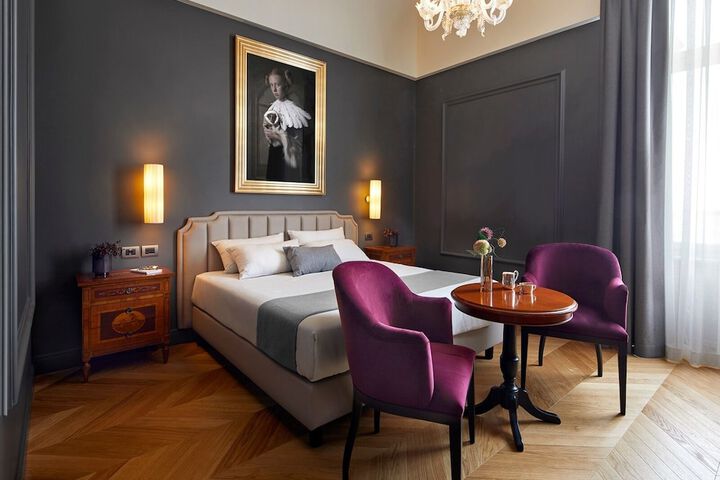 Room 20 of 111
