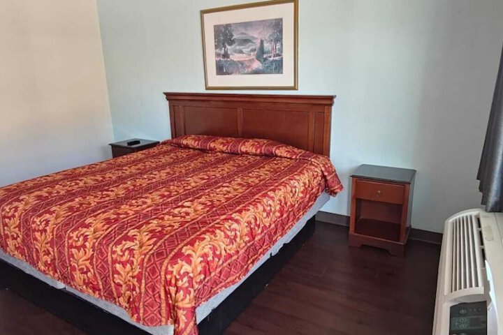 Room 5 of 22