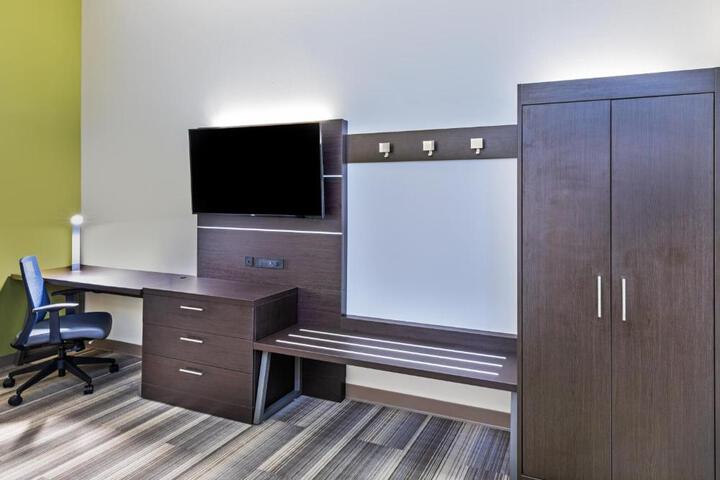Double Accessible (3 of 5)