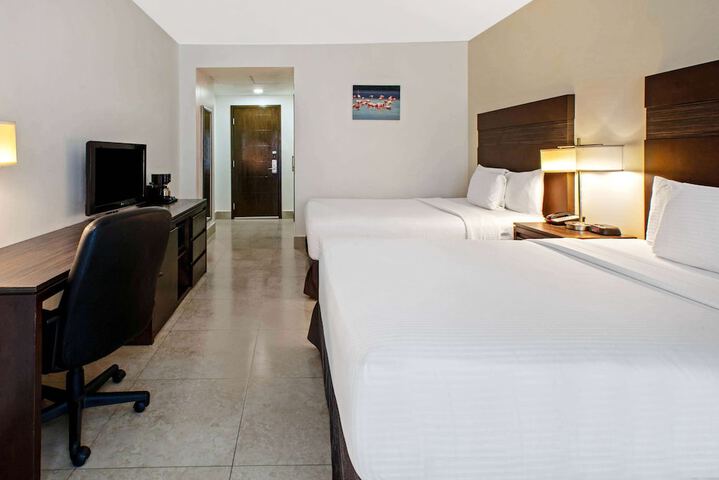 Room 15 of 65