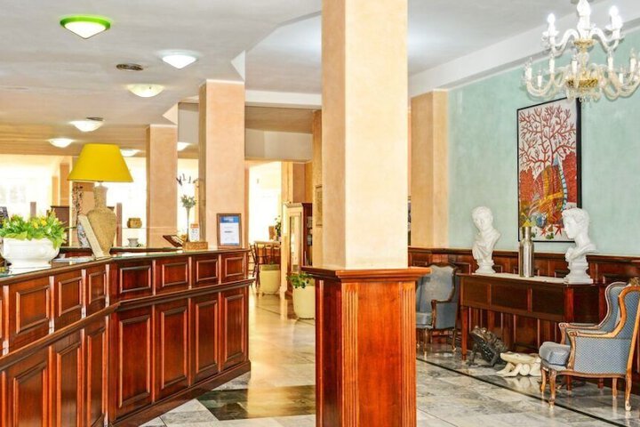 Hotel Interior 3 of 27