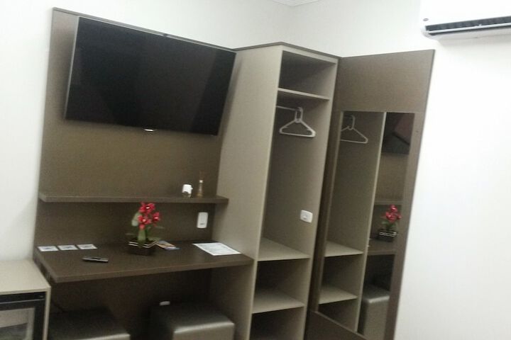 Room 19 of 35