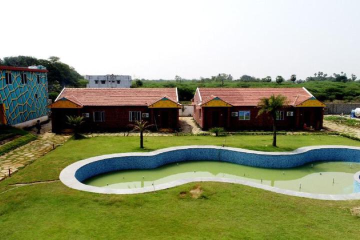 Navagiraga Resort and Hotel