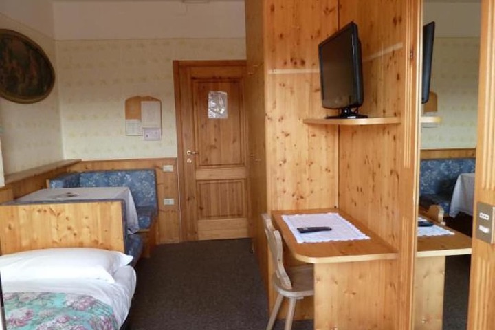 Room 7 of 29