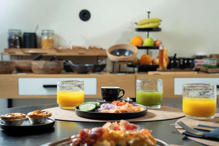 Breakfast/Coffee Service 35 of 43