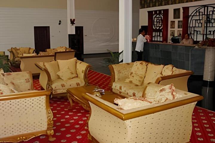 Photo 8