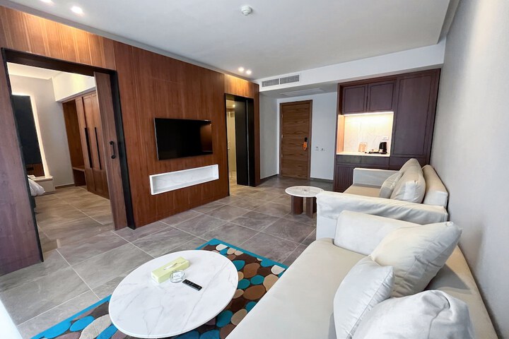 Room 34 of 85