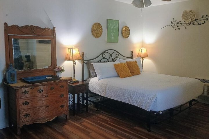 Room 14 of 61