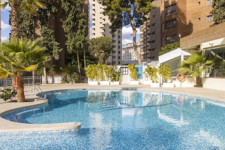 Hotel Pool