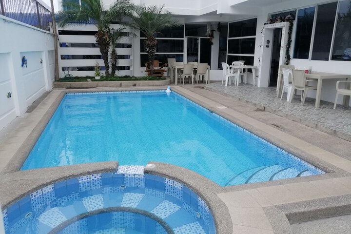 Pool 9 of 10