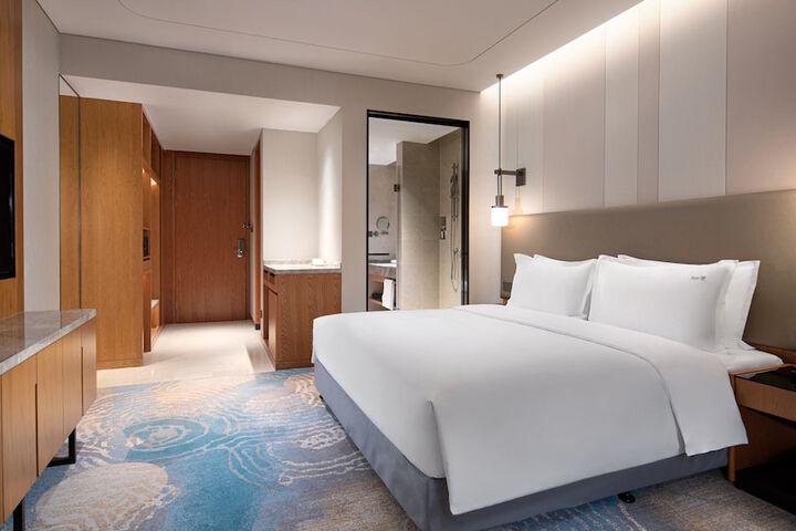 Room 8 of 46