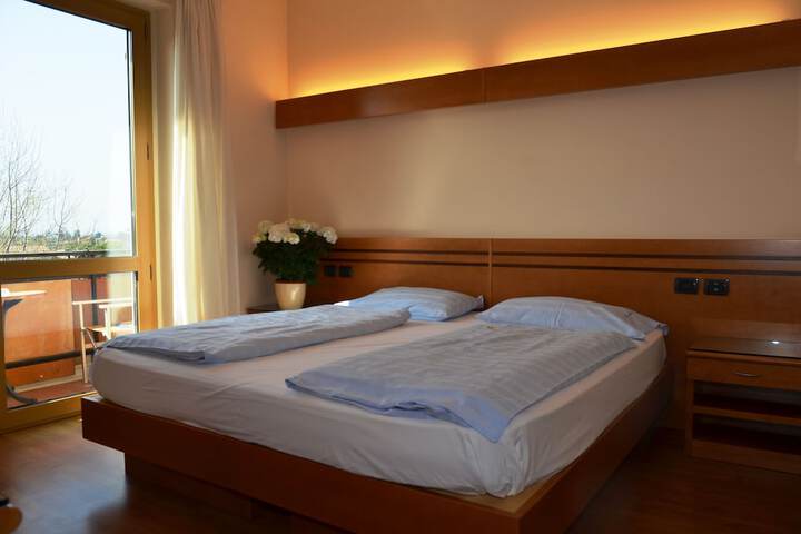 Room 5 of 70