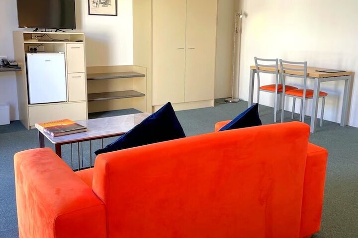 Room 30 of 49