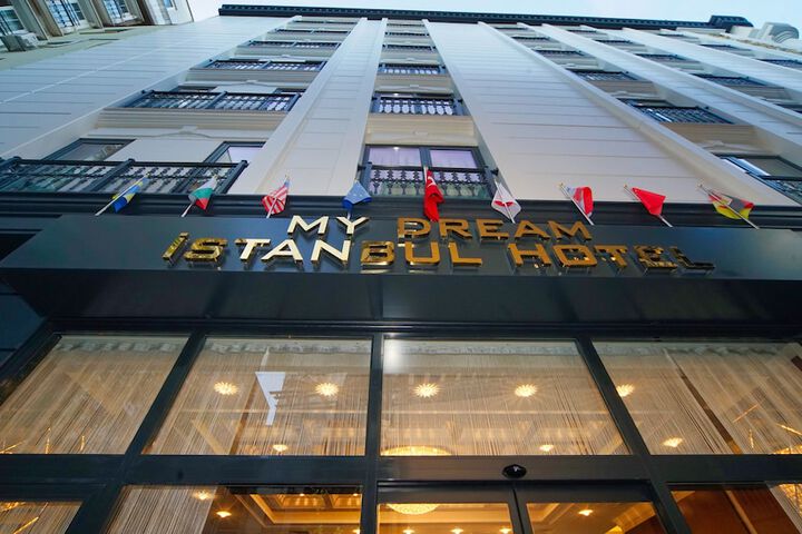 Hotel 72 of 73