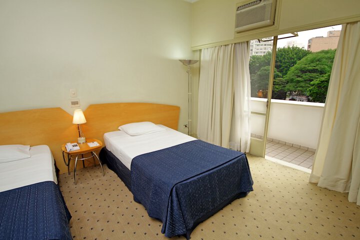 Room 35 of 156