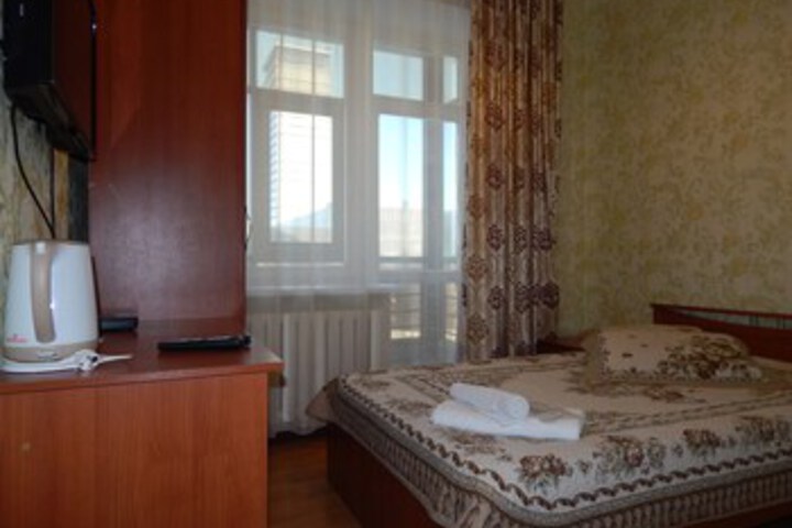 Room 6 of 20
