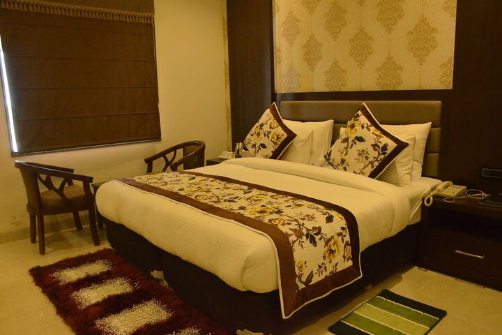 Room 7 of 37